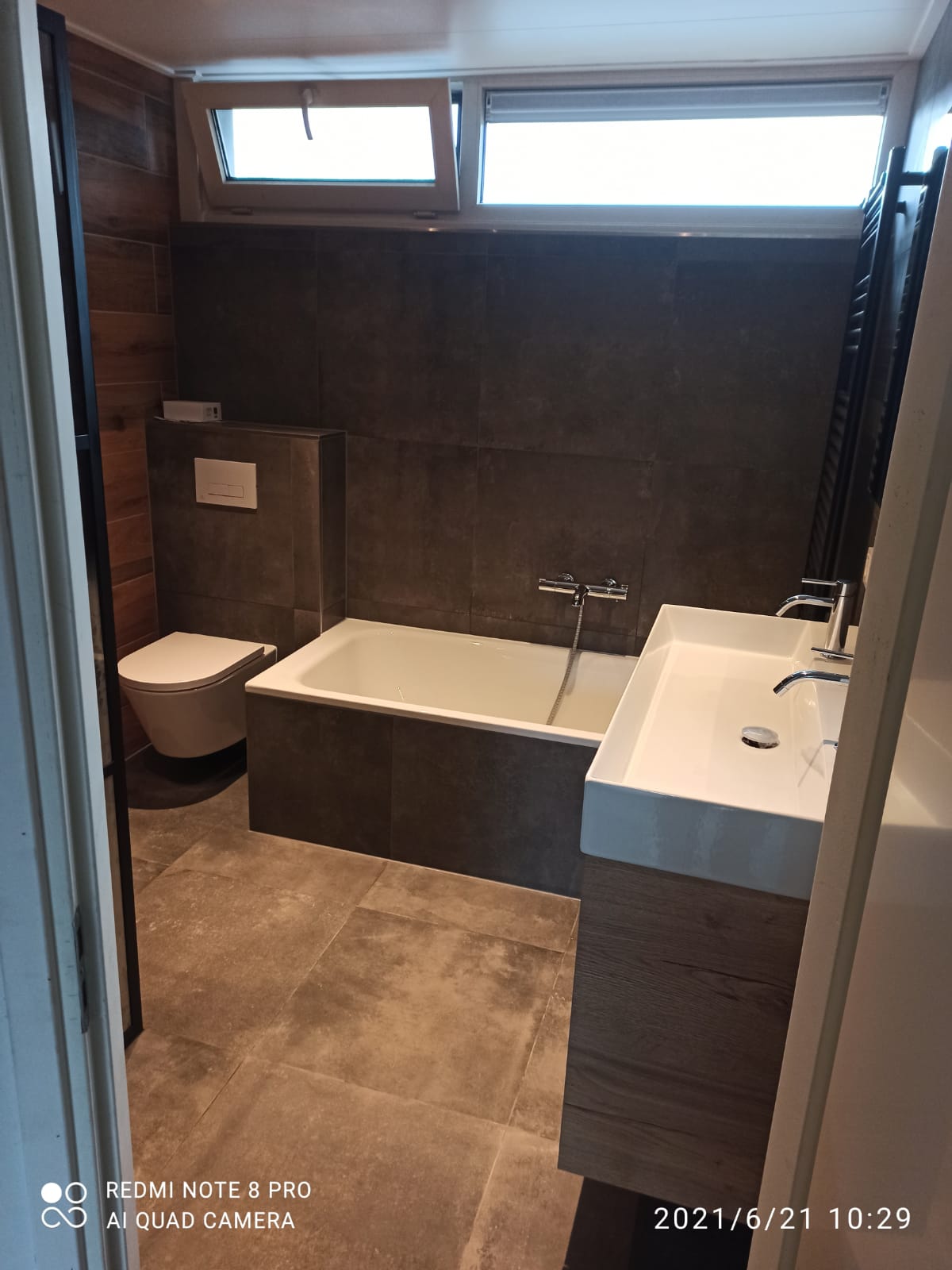 Badkamer Elst Houtlook 1