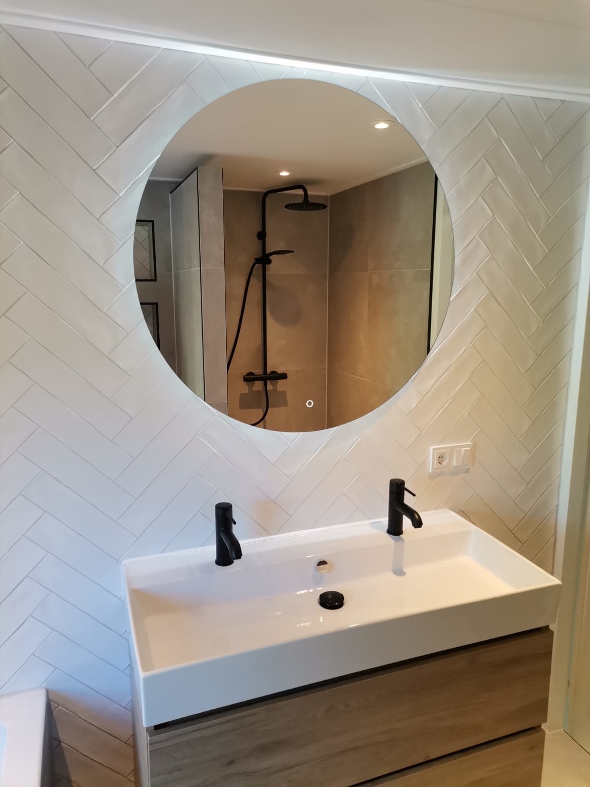 Wastafel Met Spiegel