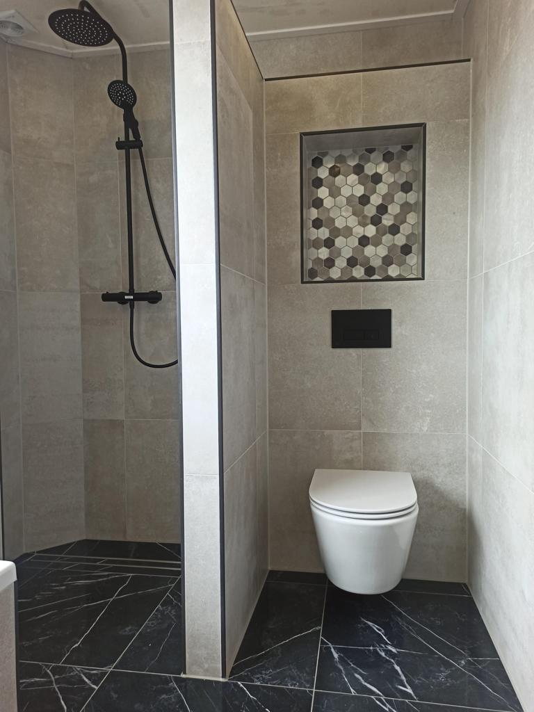 1A59ae1a 9E3c 4Eb8 837B De033d5c0ce9