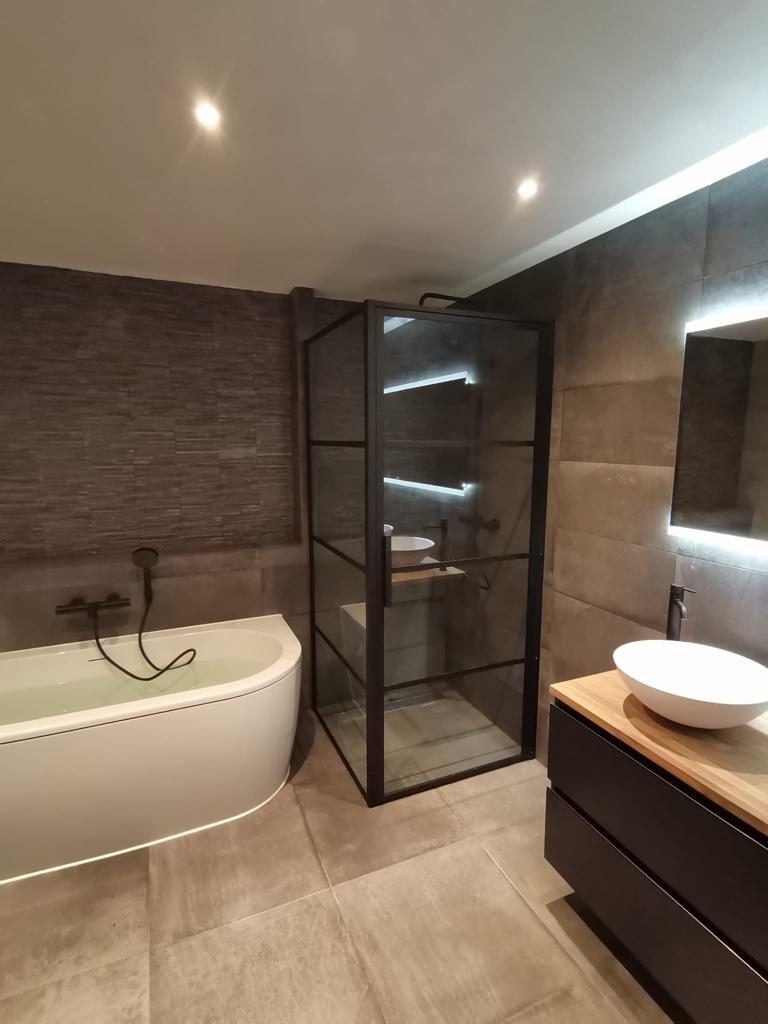 B2faa964 10Fb 4578 9D8c 67524D3b1ba9