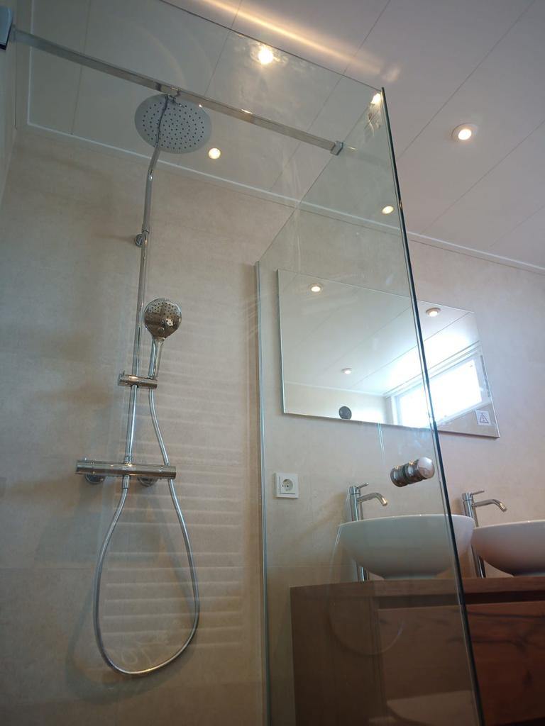 6003F5d2 C8d4 4B34 870D 671Cbbd80a91