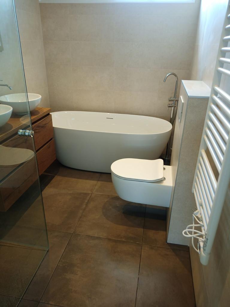 E46ae24d 4C91 44Bd Ab7e Feaea119c39d