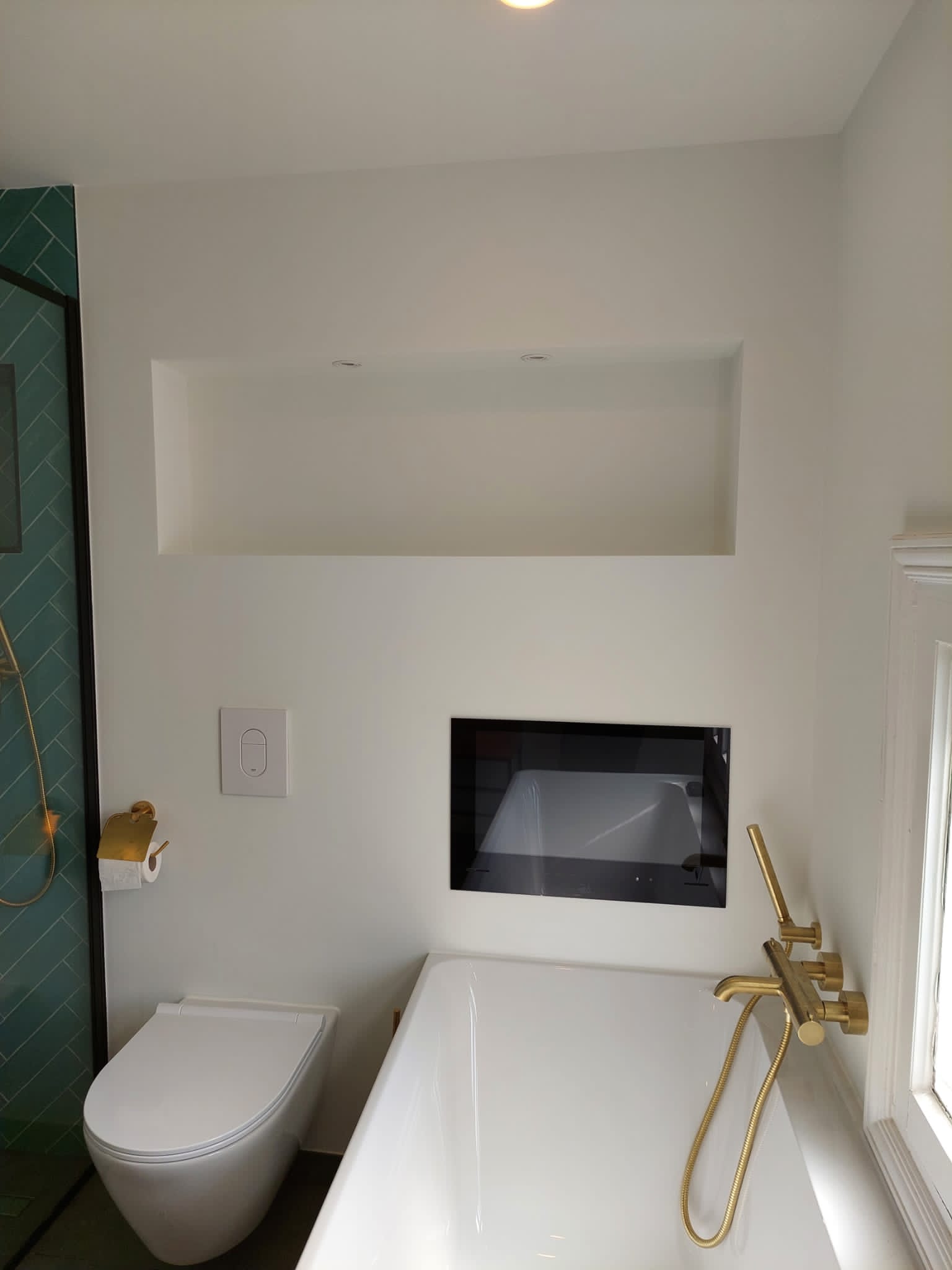 39450008 D6f4 476D Bcfa 73F661762475