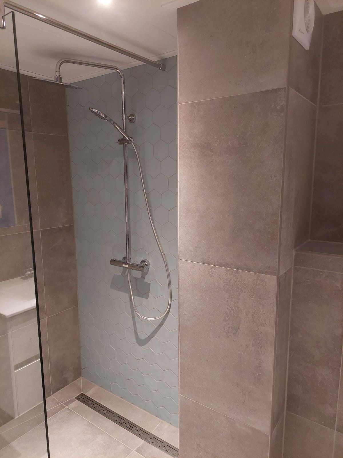 6Ef03b4f Fb19 4553 A70a Bde21bcd0ca3